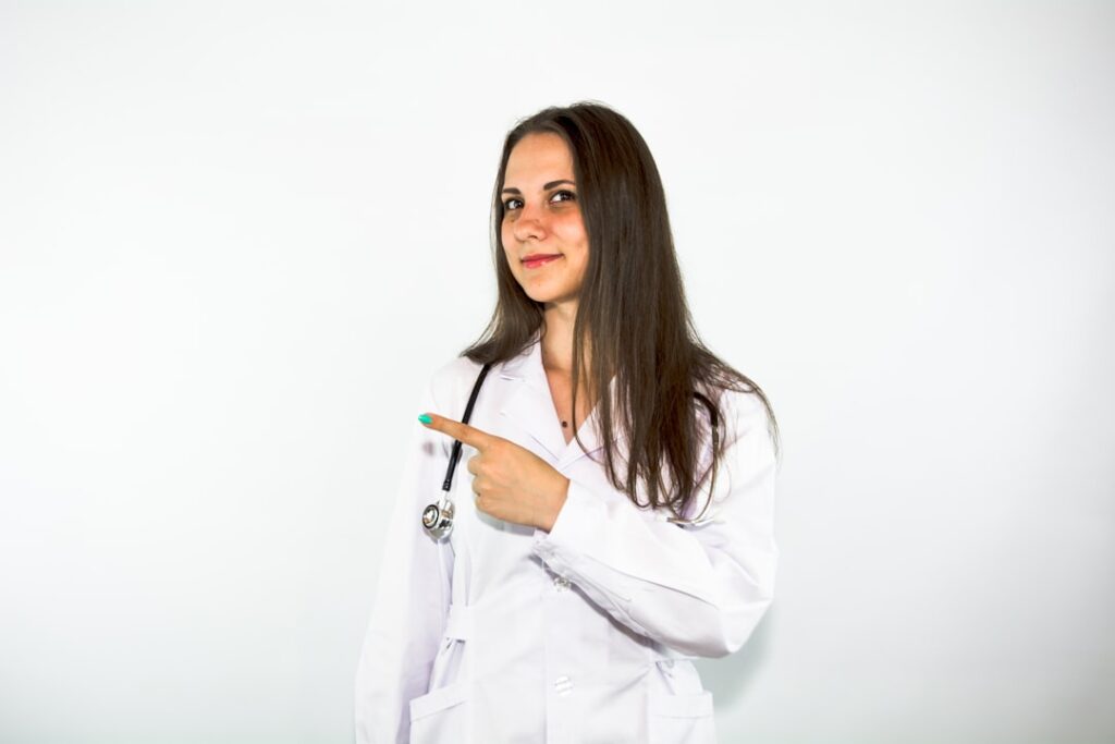 SEO Orgânico vs Tráfego Pago: Qual a Melhor Estratégia para Clínicas e Consultórios?